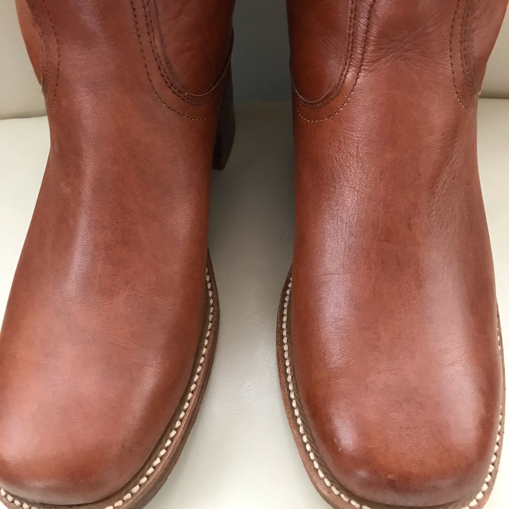 Men’s FRYE “Campus” boots.